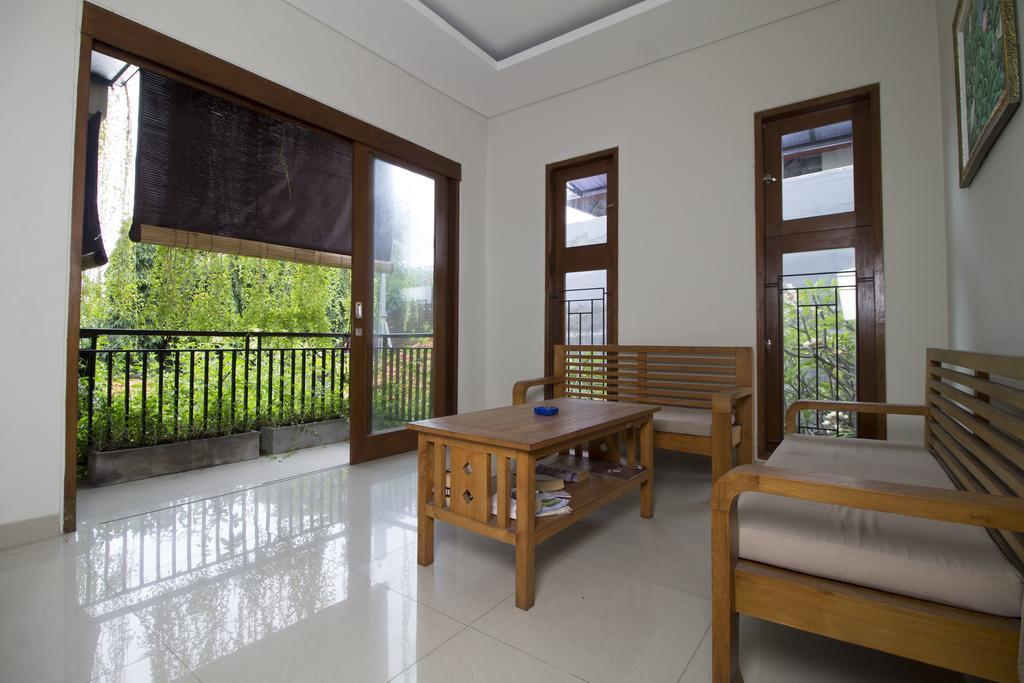 Reddoorz @ Poppies Lane Two Hotel Kuta Lombok Kültér fotó