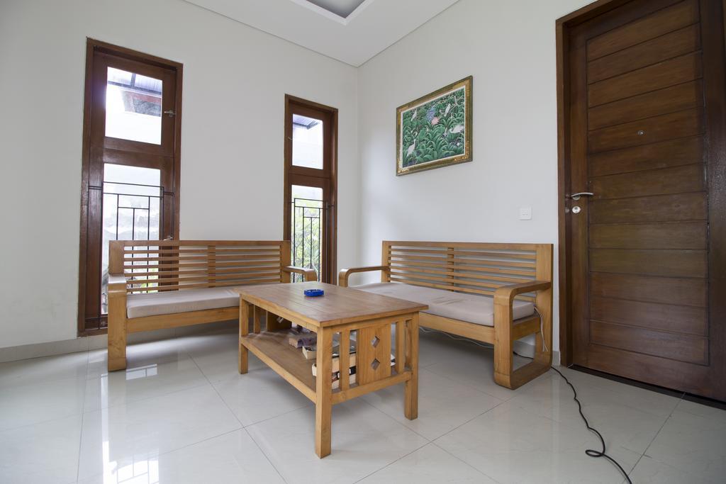 Reddoorz @ Poppies Lane Two Hotel Kuta Lombok Kültér fotó
