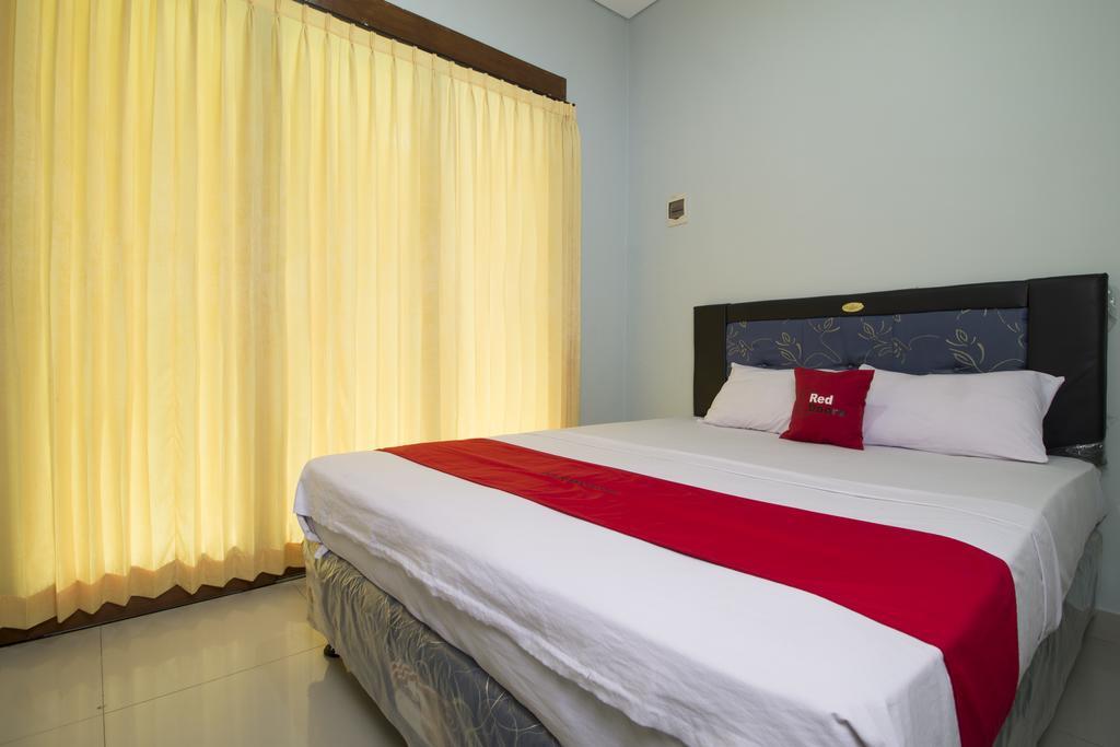 Reddoorz @ Poppies Lane Two Hotel Kuta Lombok Kültér fotó