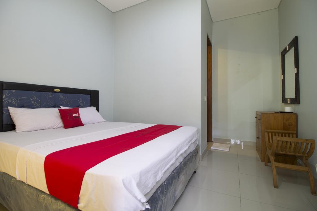 Reddoorz @ Poppies Lane Two Hotel Kuta Lombok Kültér fotó