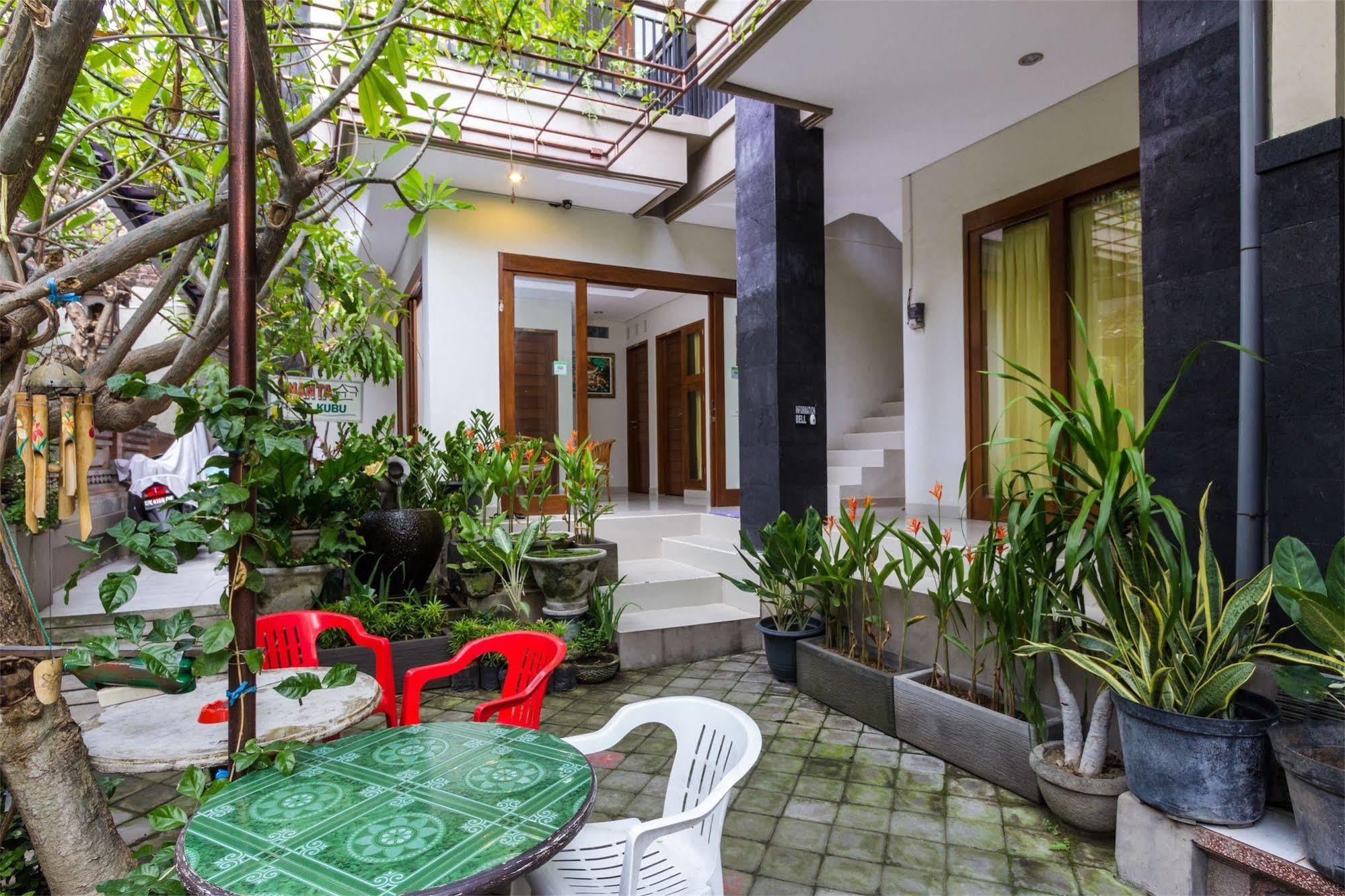 Reddoorz @ Poppies Lane Two Hotel Kuta Lombok Kültér fotó