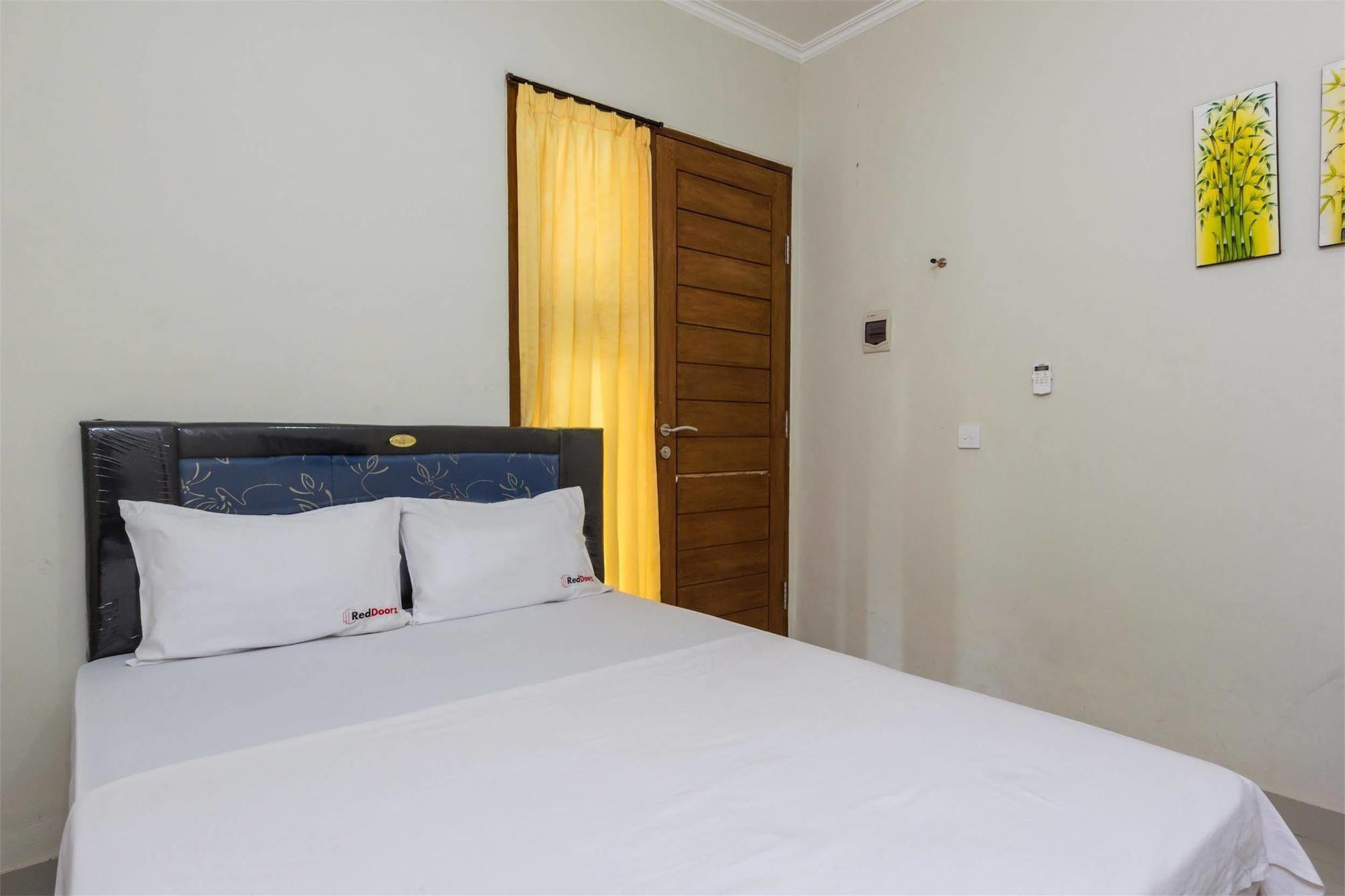Reddoorz @ Poppies Lane Two Hotel Kuta Lombok Kültér fotó