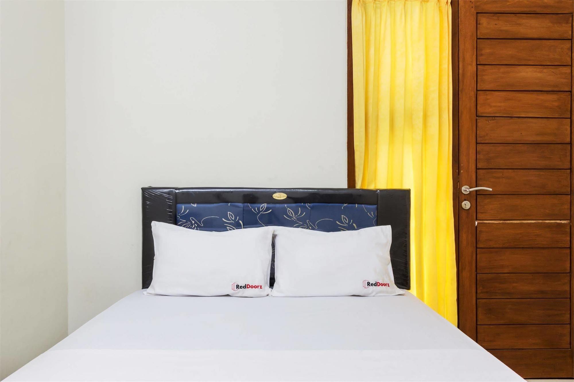 Reddoorz @ Poppies Lane Two Hotel Kuta Lombok Kültér fotó